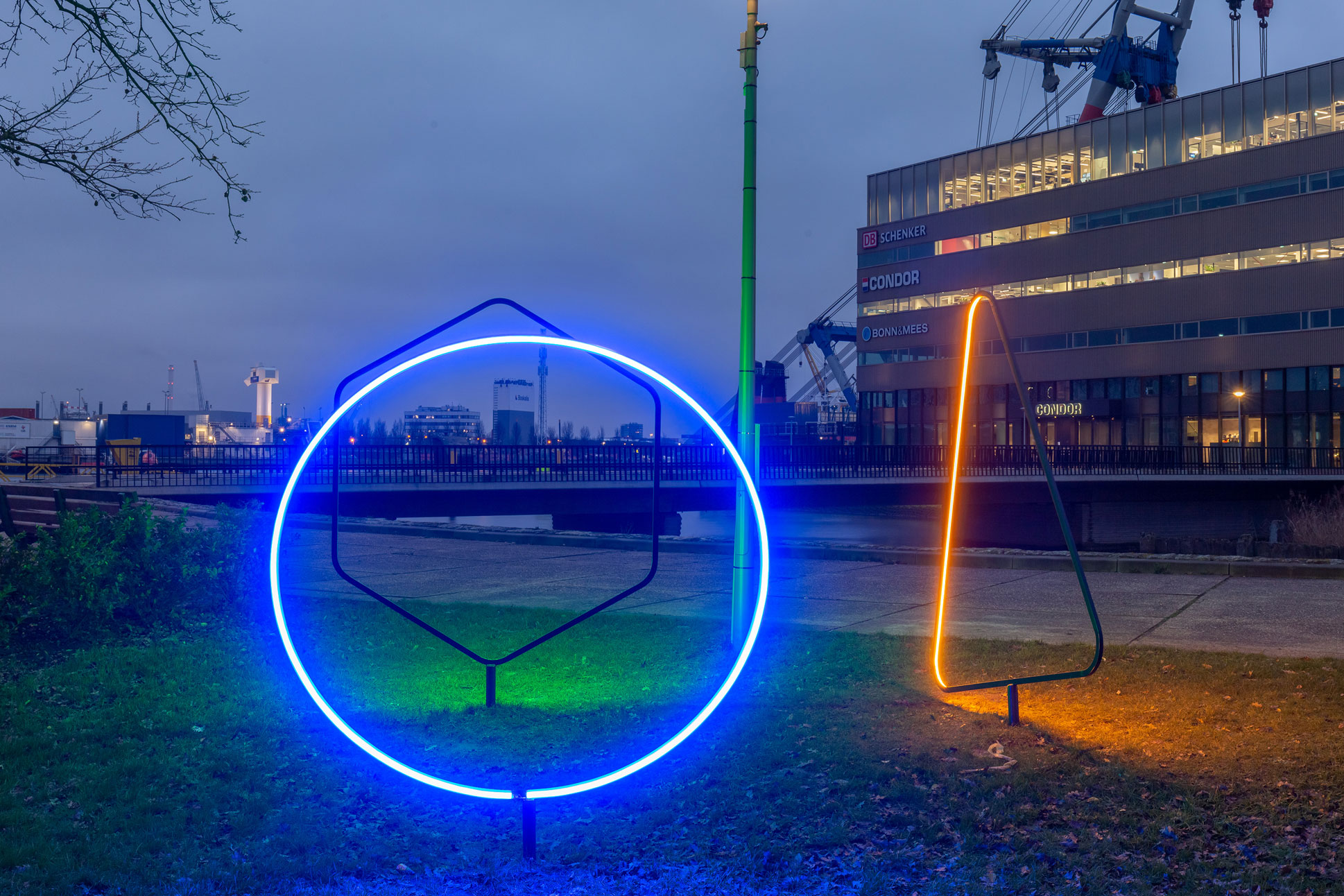 happy_neon_light-(8)